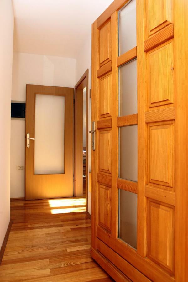 Peaceful Apartment Ankaran Sp Екстер'єр фото