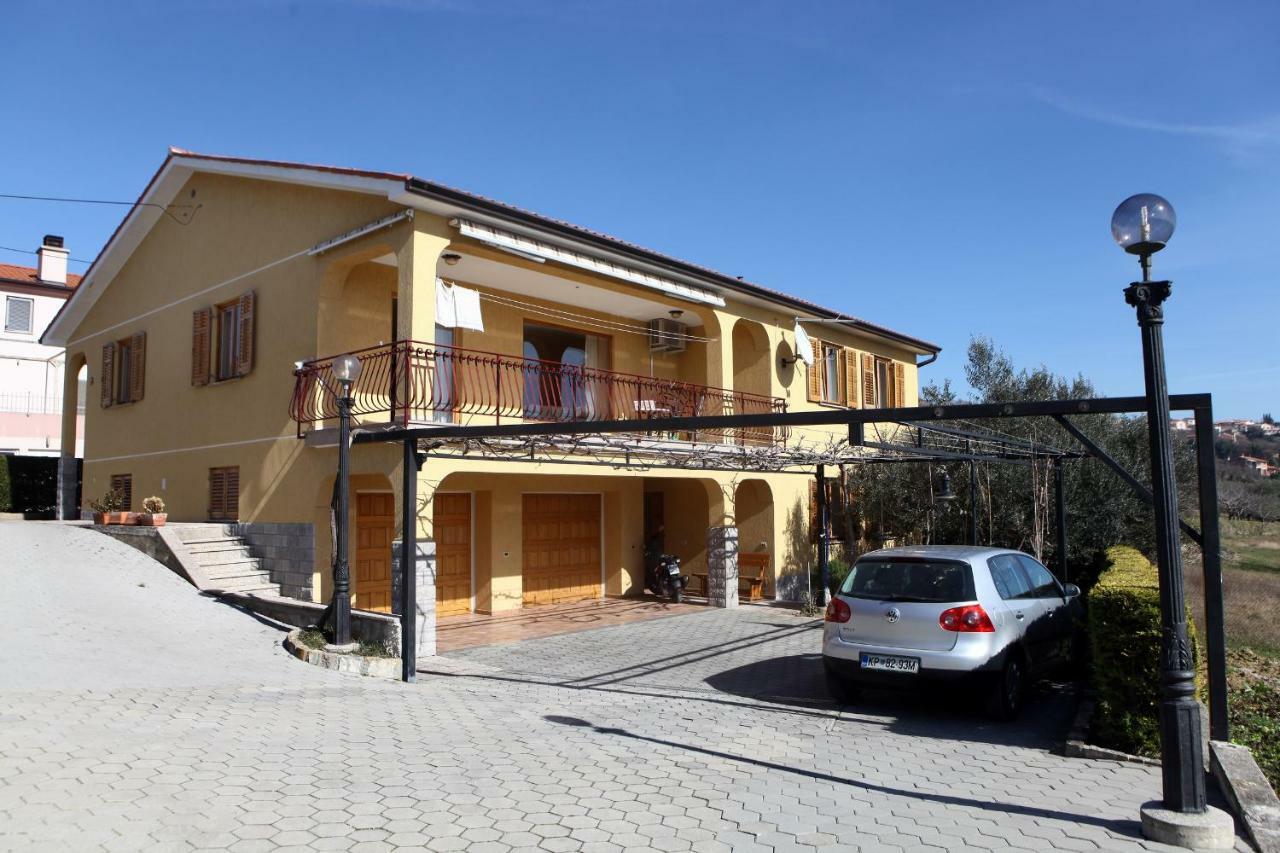 Peaceful Apartment Ankaran Sp Екстер'єр фото
