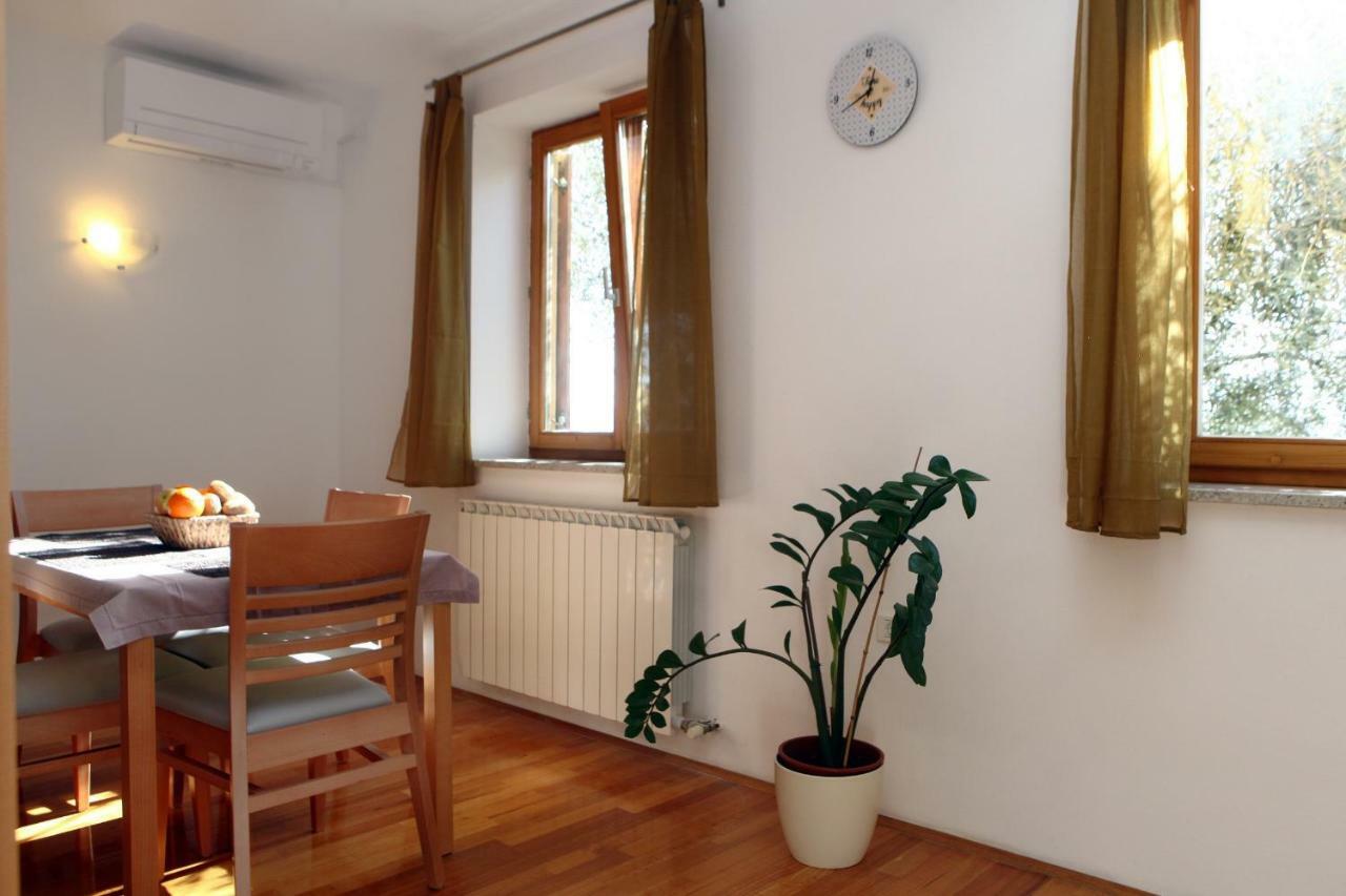 Peaceful Apartment Ankaran Sp Екстер'єр фото
