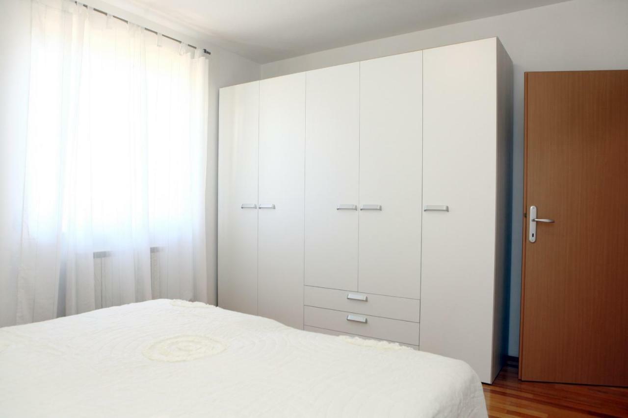 Peaceful Apartment Ankaran Sp Екстер'єр фото